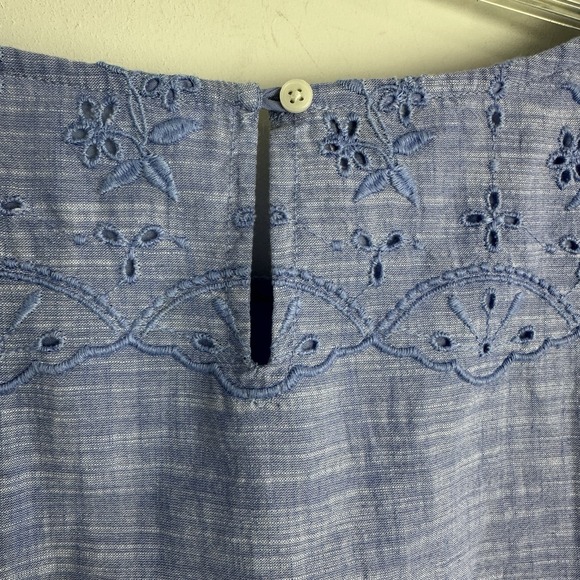 TALBOTS Top Chambray Eyelet Blouse 3/4 Sleeve Blue Large Petite Preppy Beach - Picture 10 of 11